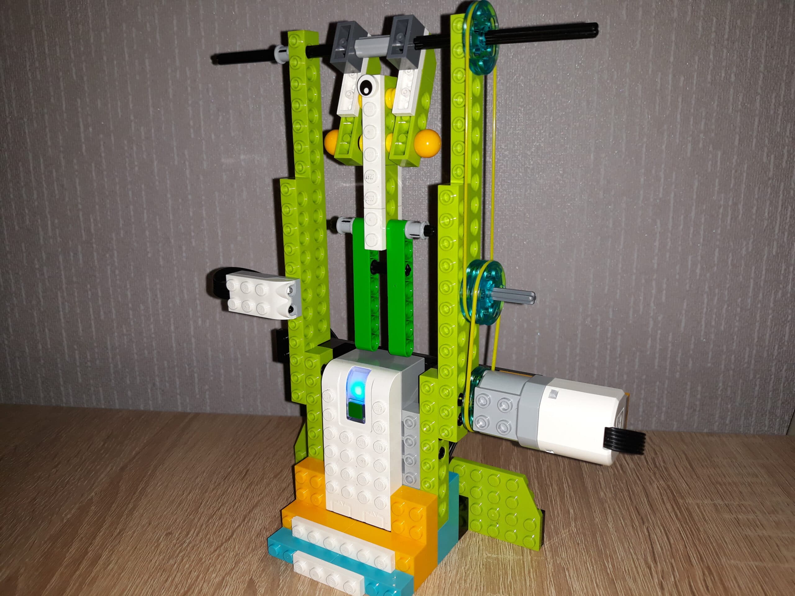 Инструкция по сборке из набора LEGO Education WeDo 2.0 Гимнаст