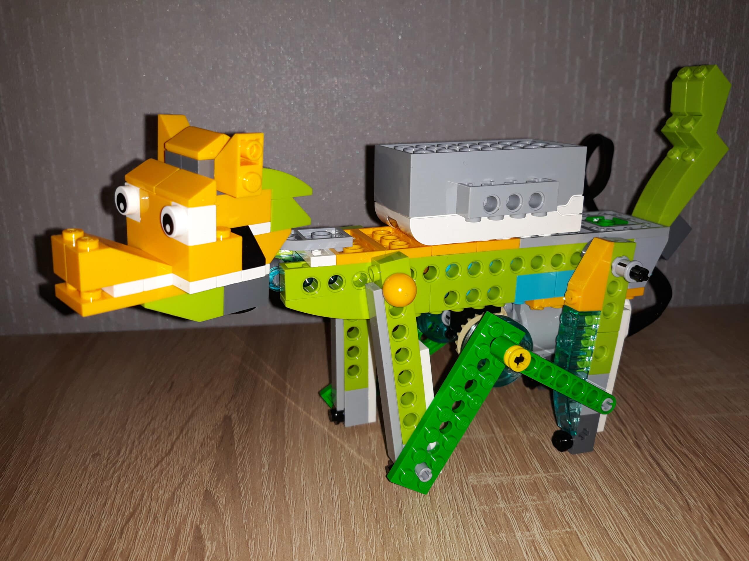 Инструкция по сборке из набора LEGO Education WeDo 2.0 Лиса