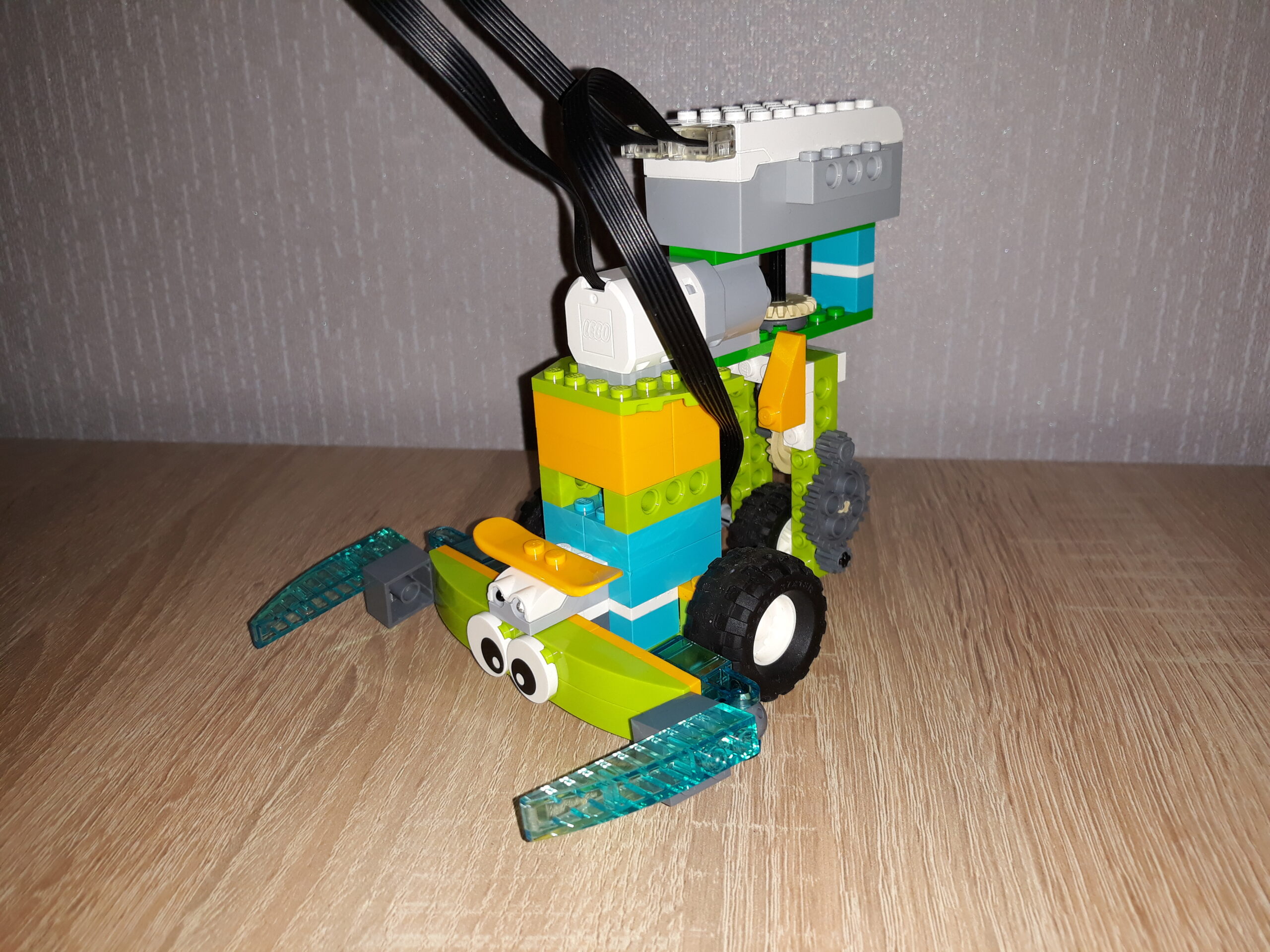 Инструкция по сборке из набора LEGO Education WeDo 2.0 Скорпион