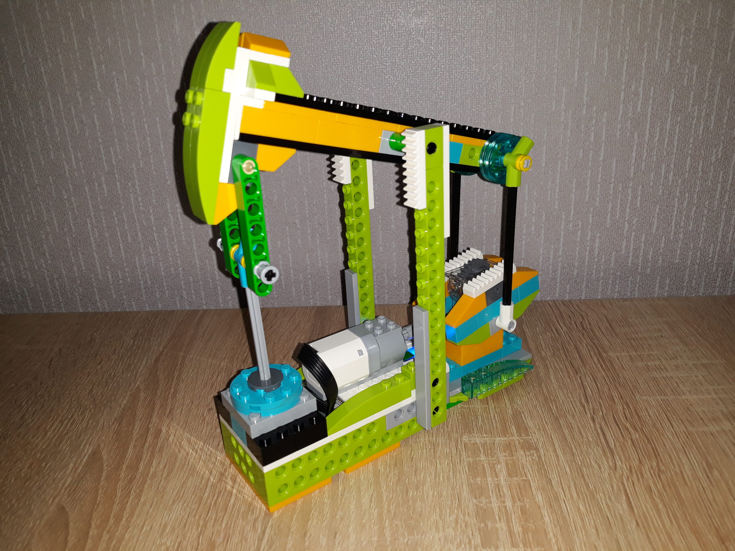 Скачать инструкцию по сборке из набора LEGO Education WeDo 2.0 Нефтяная вышка
