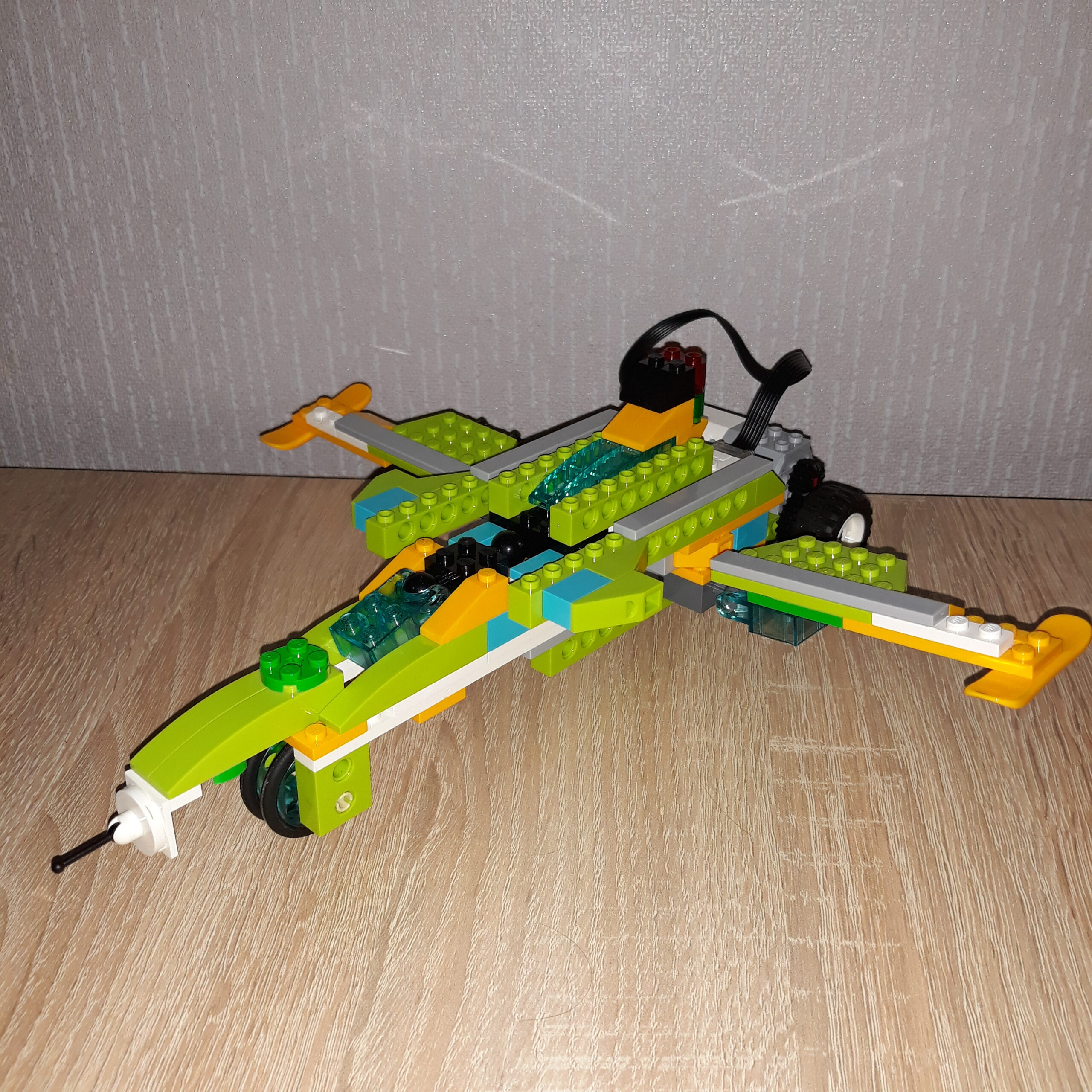 Инструкция по сборке из набора LEGO Education WeDo 2.0 Самолет Jet Fighter 
