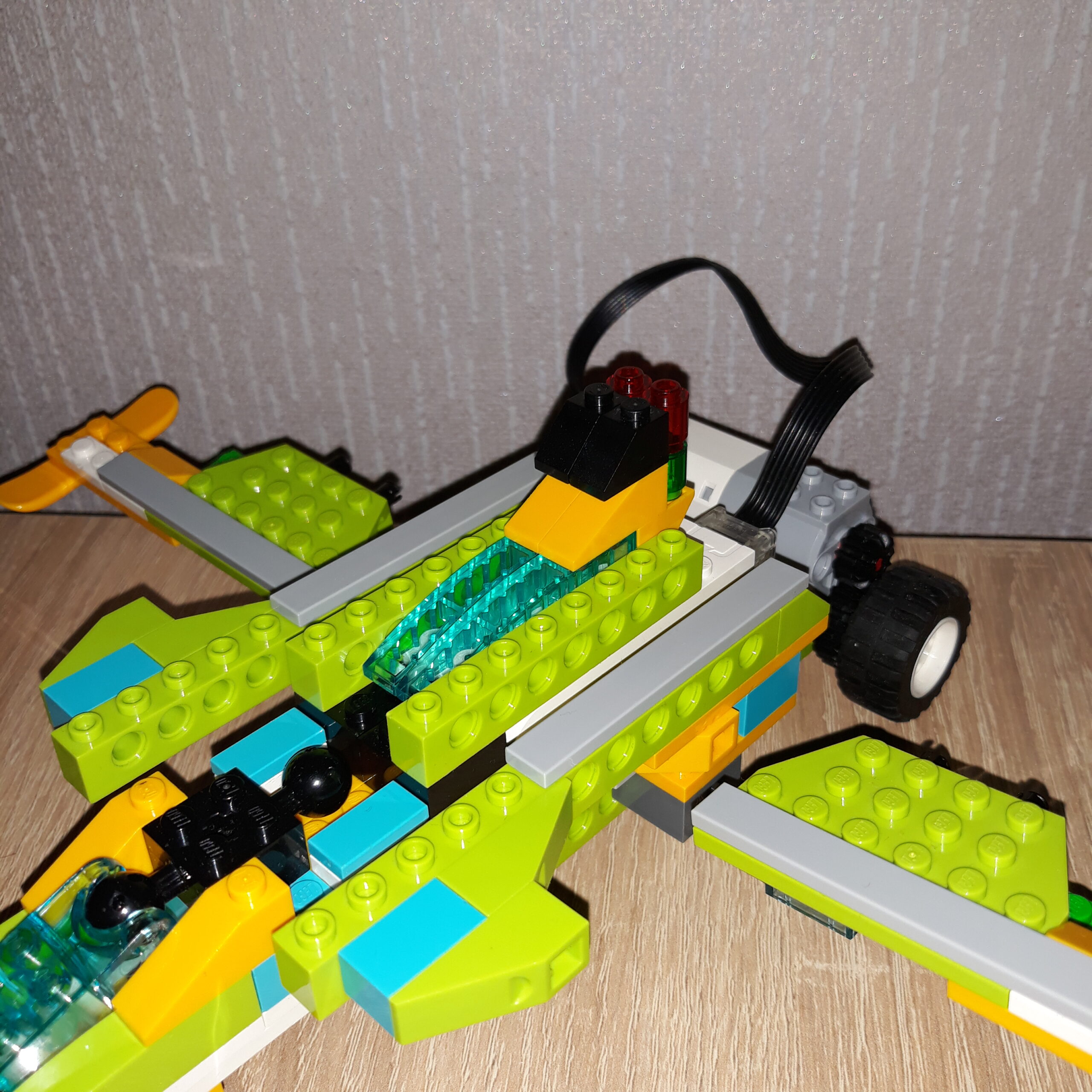 Схема сборки из набора LEGO Education WeDo 2.0 Самолет Jet Fighter